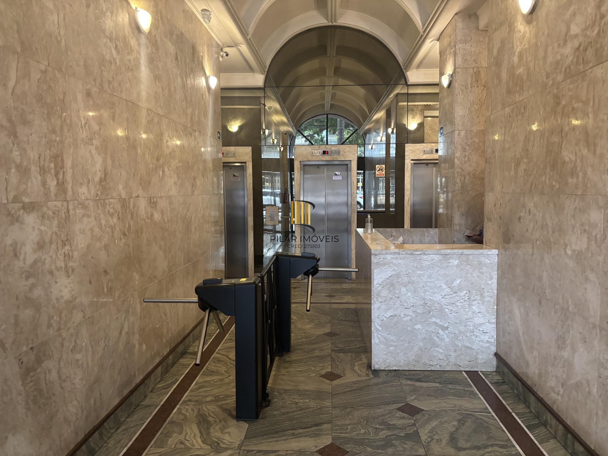 Vende 7 salas com área privativa de 308,67m² no coração da nova Carlos Gomes