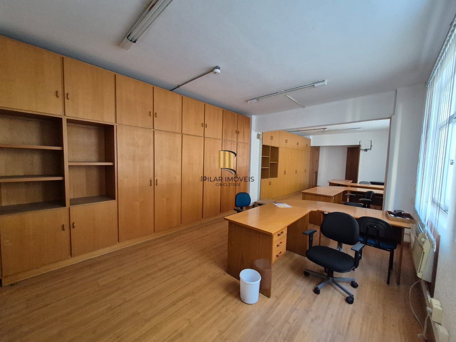 Sala com 50,70m² que pode ser transformada em apto - Pilar Imóveis