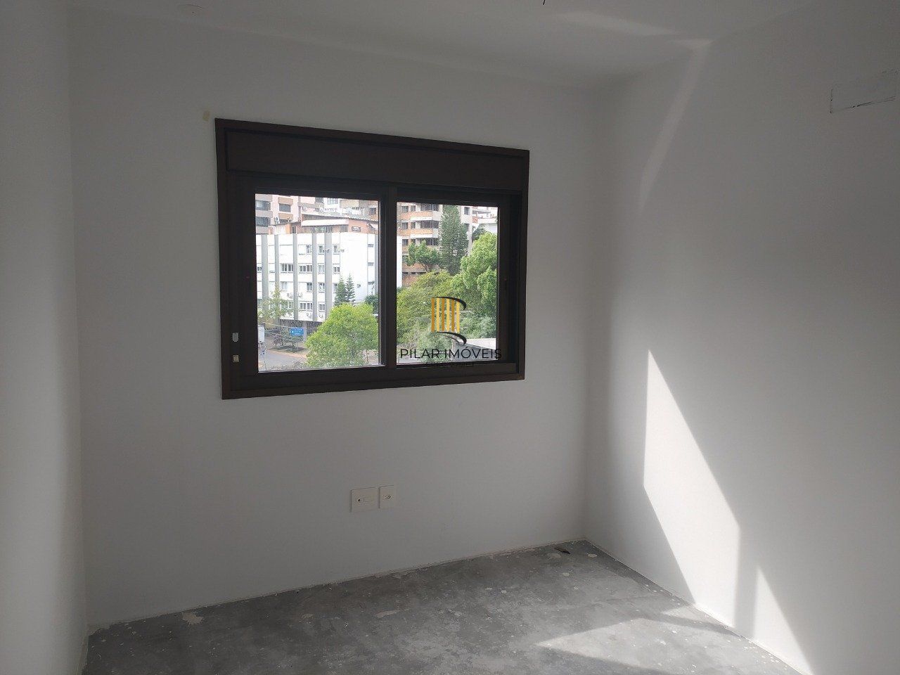 Apartamento para Venda - 123.71m², 3 dormitórios, sendo 1 suites, 1 vaga - Petrópolis