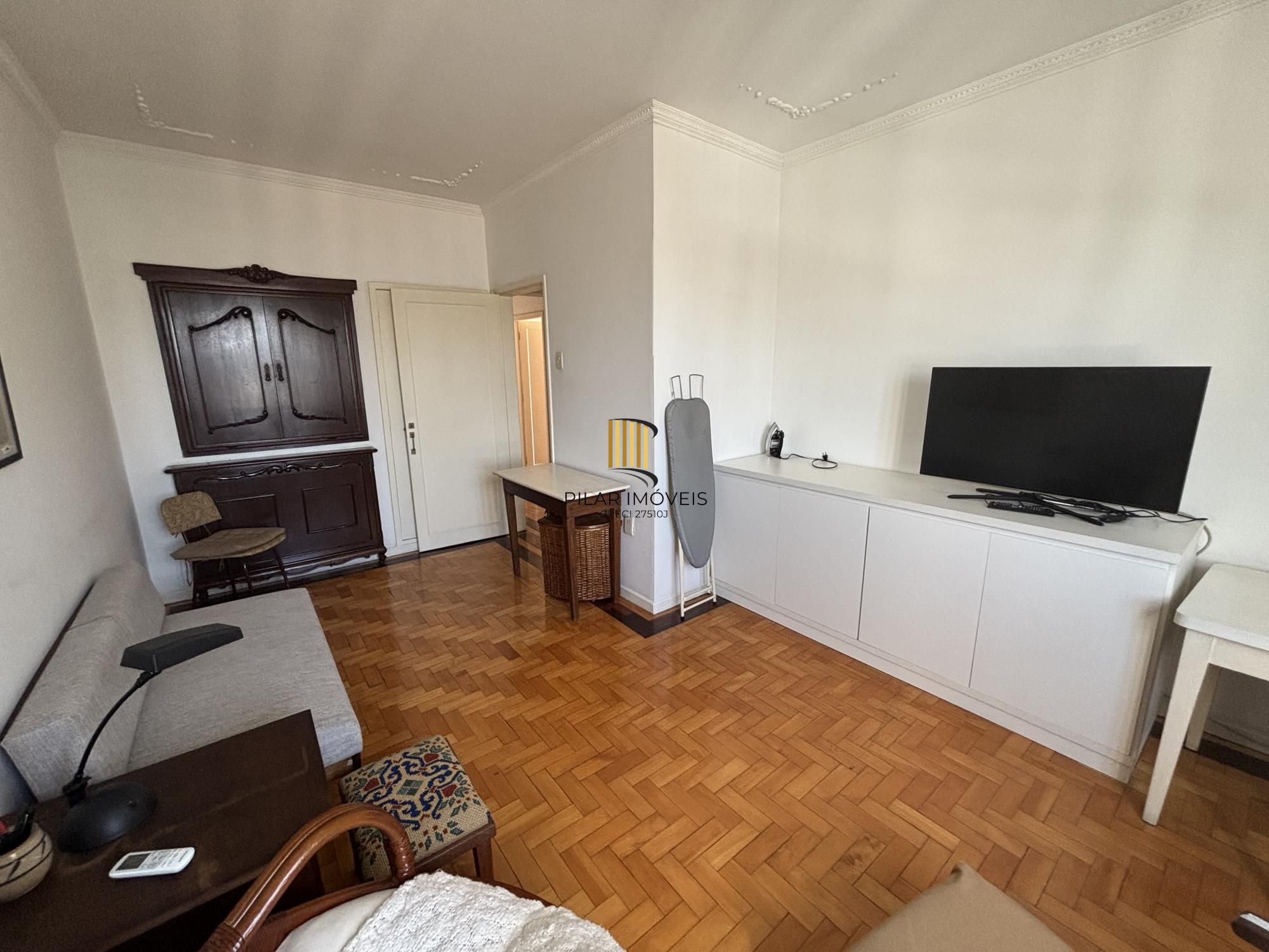 3 quartos com 151m² de área útil, além de lindo terraço no centro de poa