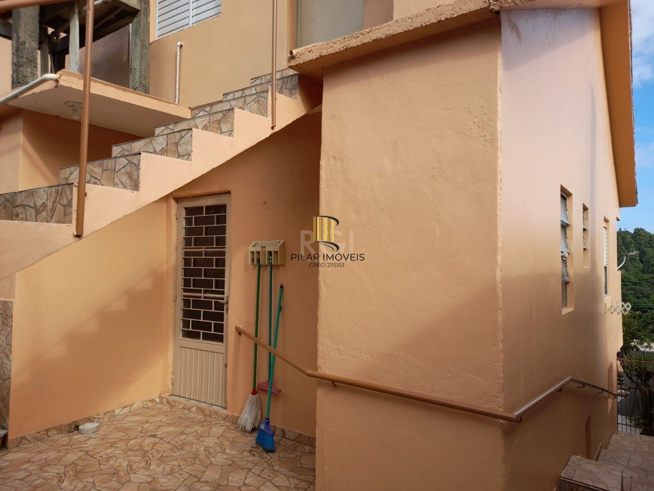 Casa 3 dormitórios no bairro Cascata