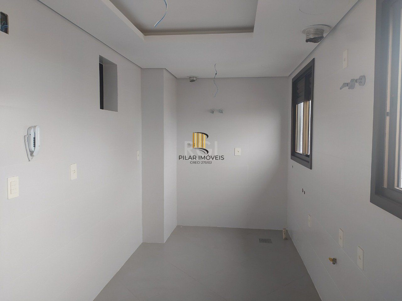 Apartamento para Venda - 119.65m², 3 dormitórios, sendo 1 suites, 2 vagas - Petrópolis