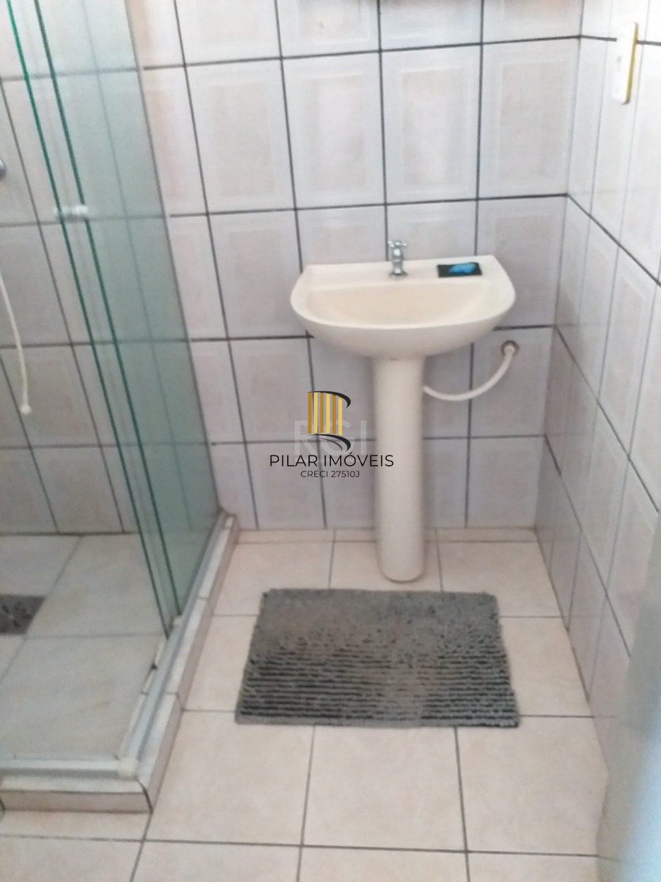 Casa 1 Dormitório(s) Bairro Camaquã