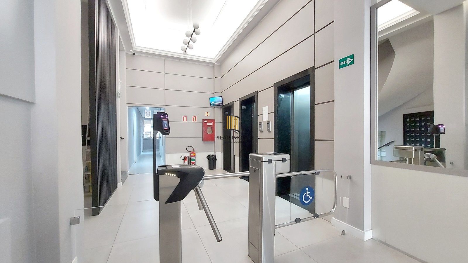 Sala a venda com 95m²