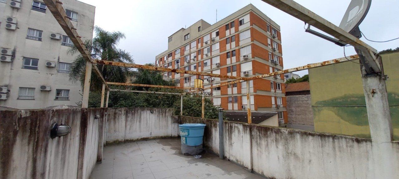 Sobrado para Venda - 110m², 4 dormitórios, sendo 1 suites, 2 vagas - Floresta