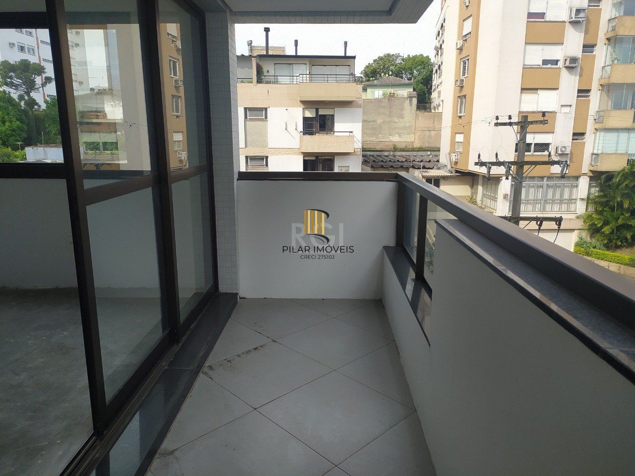 Apartamento para Venda - 123.71m², 3 dormitórios, sendo 1 suites, 2 vagas - Petrópolis