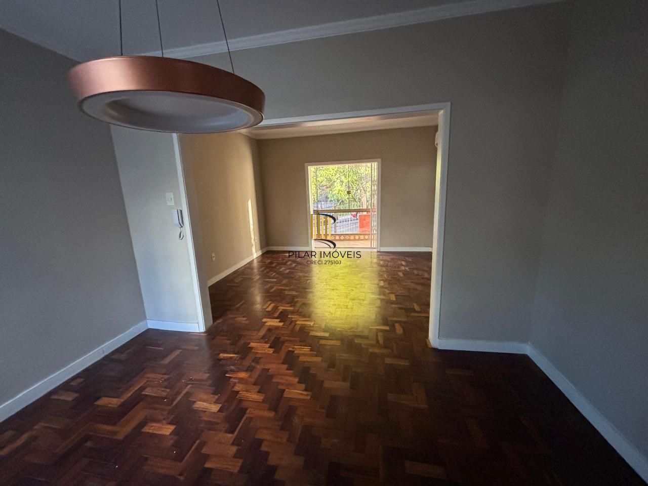 vende apto de dois quartos próximo ao parcão