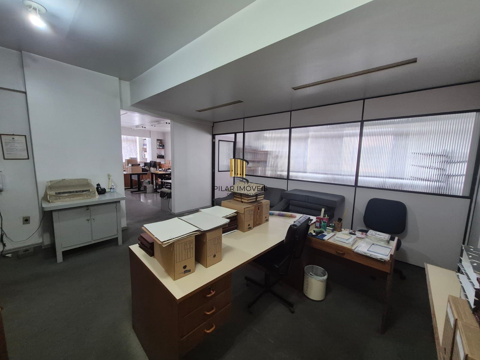 Vende conjunto de salas com 121,07 m²