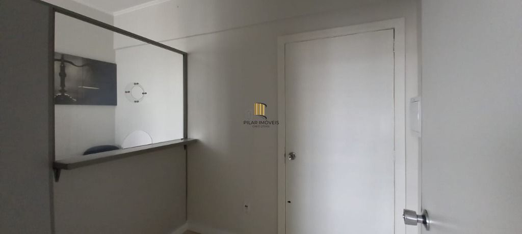 Vende sala em andar alto - Centro Histórico - Porto Alegre/RS