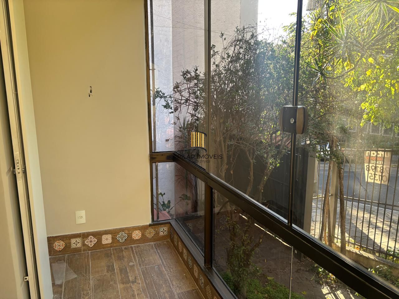 vende apto de dois quartos próximo ao parcão