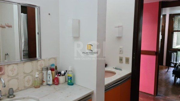 Casa Condominio para Venda - 300m², 4 dormitórios, sendo 1 suites, 2 vagas - Santa Tereza