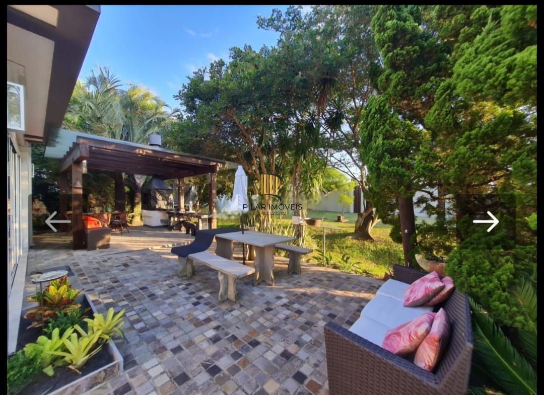 Casa no Condomínio Bosques de Atlântida a venda ou locação por temporada.