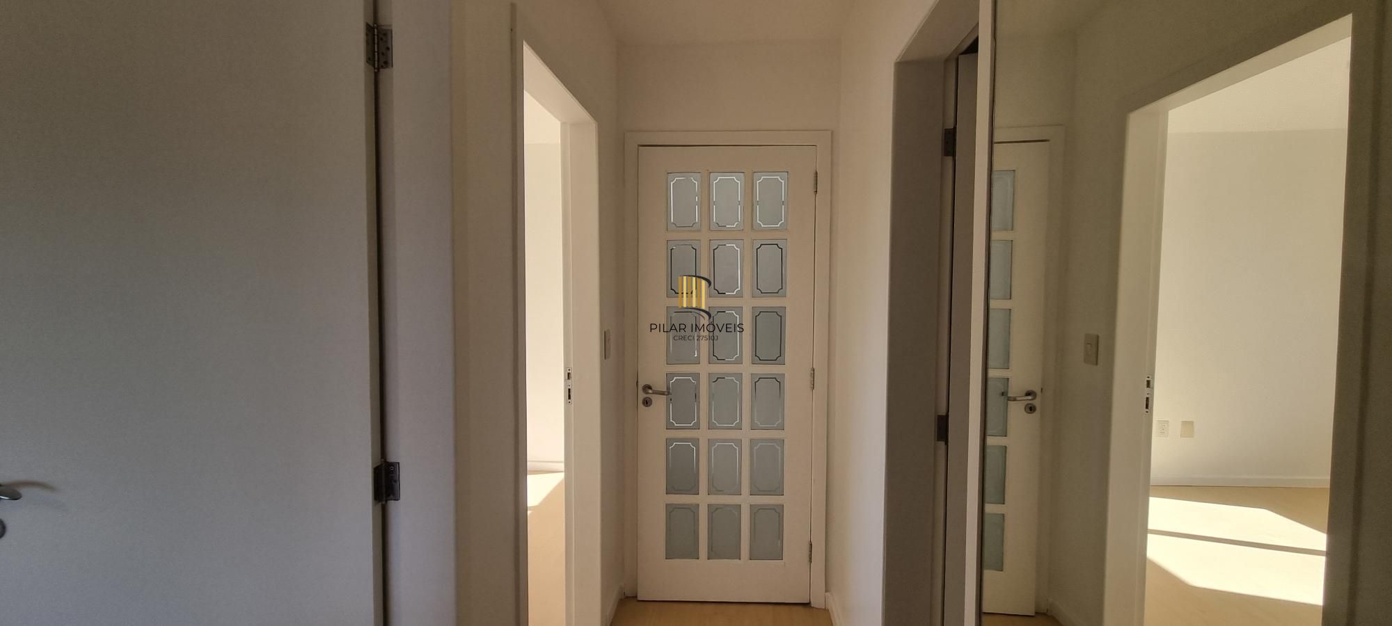 Apartamento 03 dormitórios, dependência e vaga de estacionamento no Bairro São João