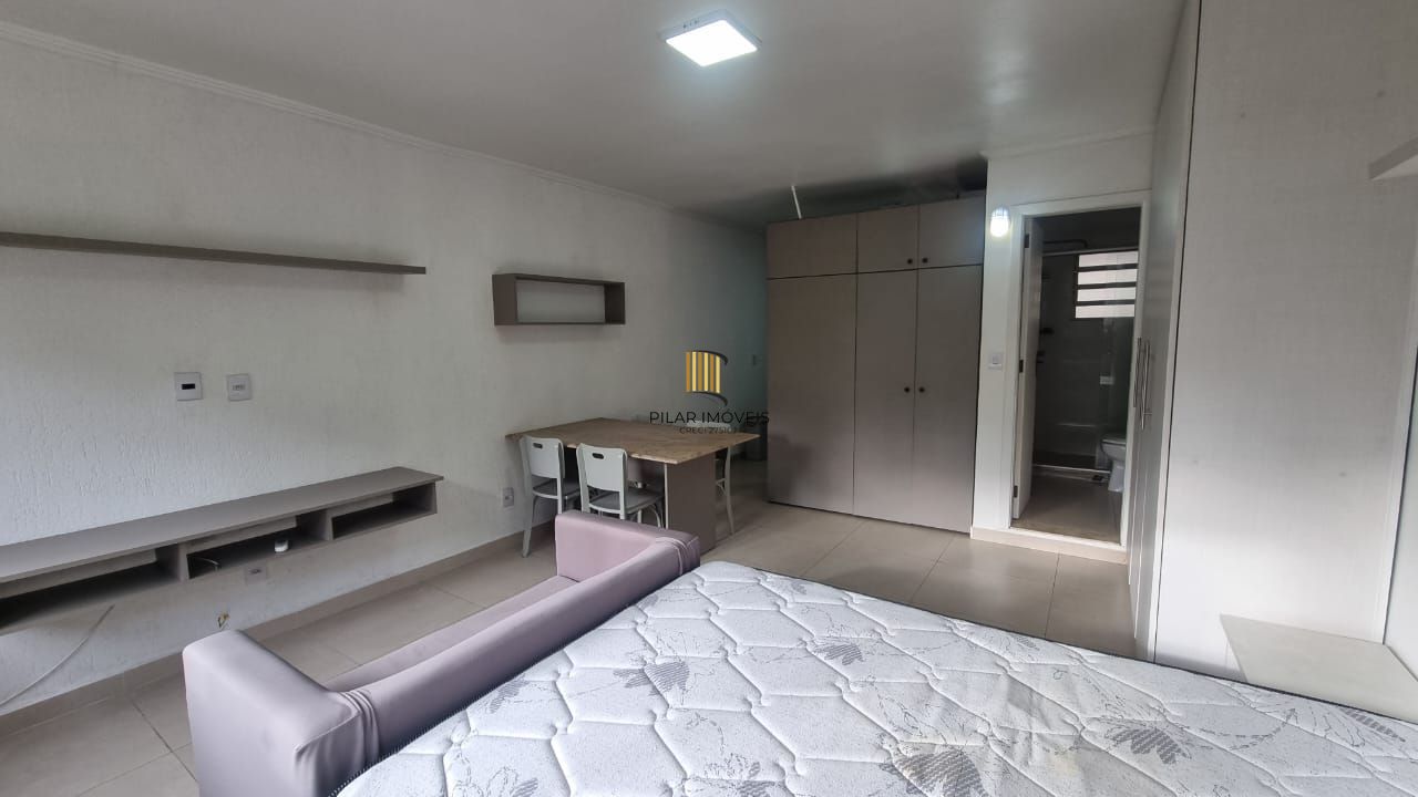 Apartamento studio completamente mobiliado, condomínio baixo, Bairro Auxiliadora