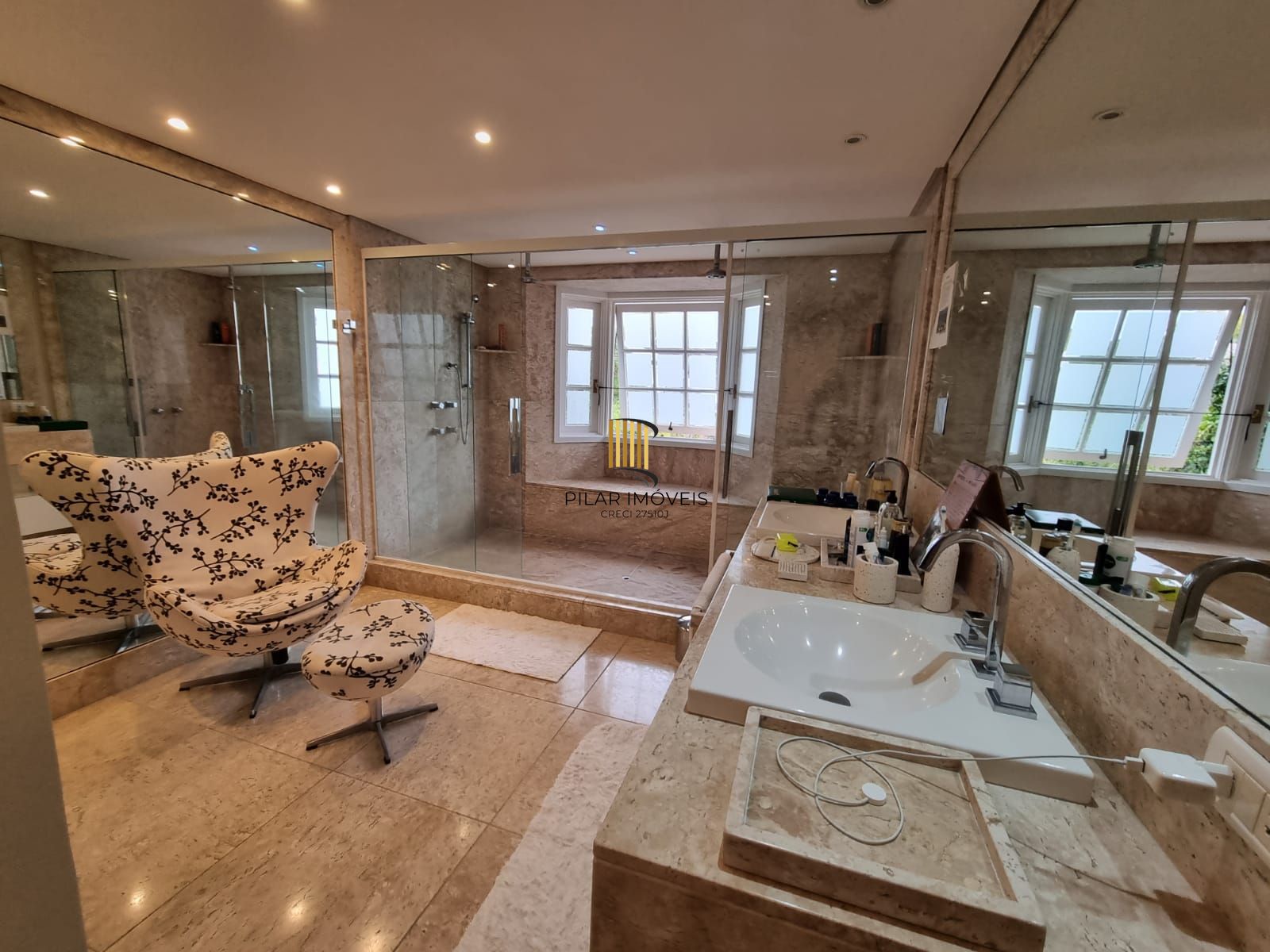 Casa em condomínio 515,73m2, 04 suítes no Bairro Boa Vista