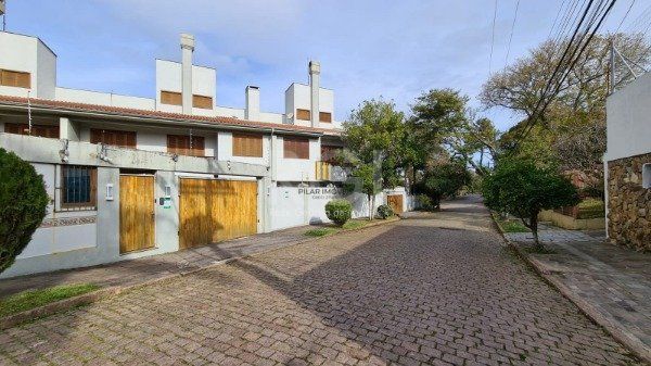Casa Condominio para Venda - 420m², 4 dormitórios, sendo 4 suites, 2 vagas - Três Figueiras