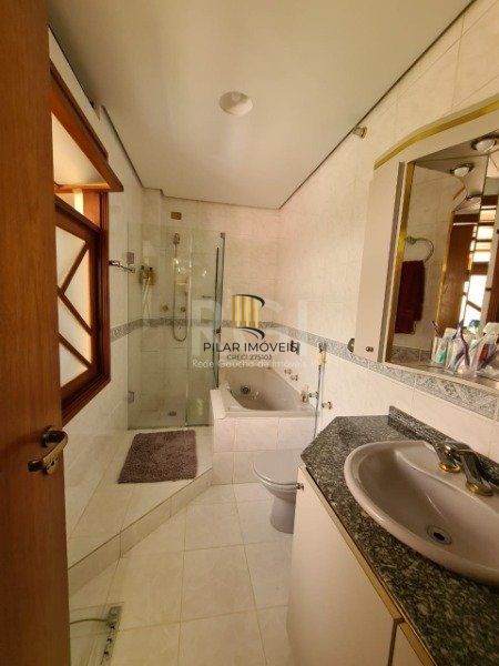 Cobertura para Venda - 263.45m², 3 dormitórios, sendo 1 suites, 2 vagas - Mont Serrat