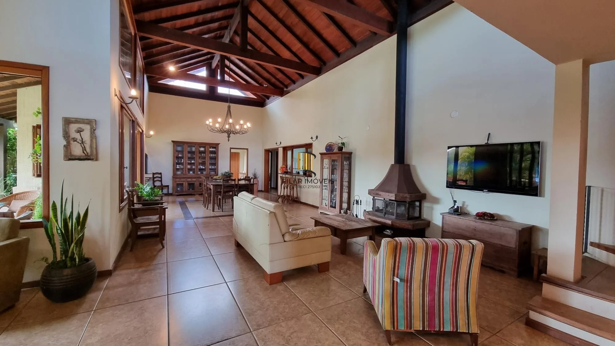 Casa para Venda - 600m², 4 dormitórios, sendo 4 suites, Vila Nova