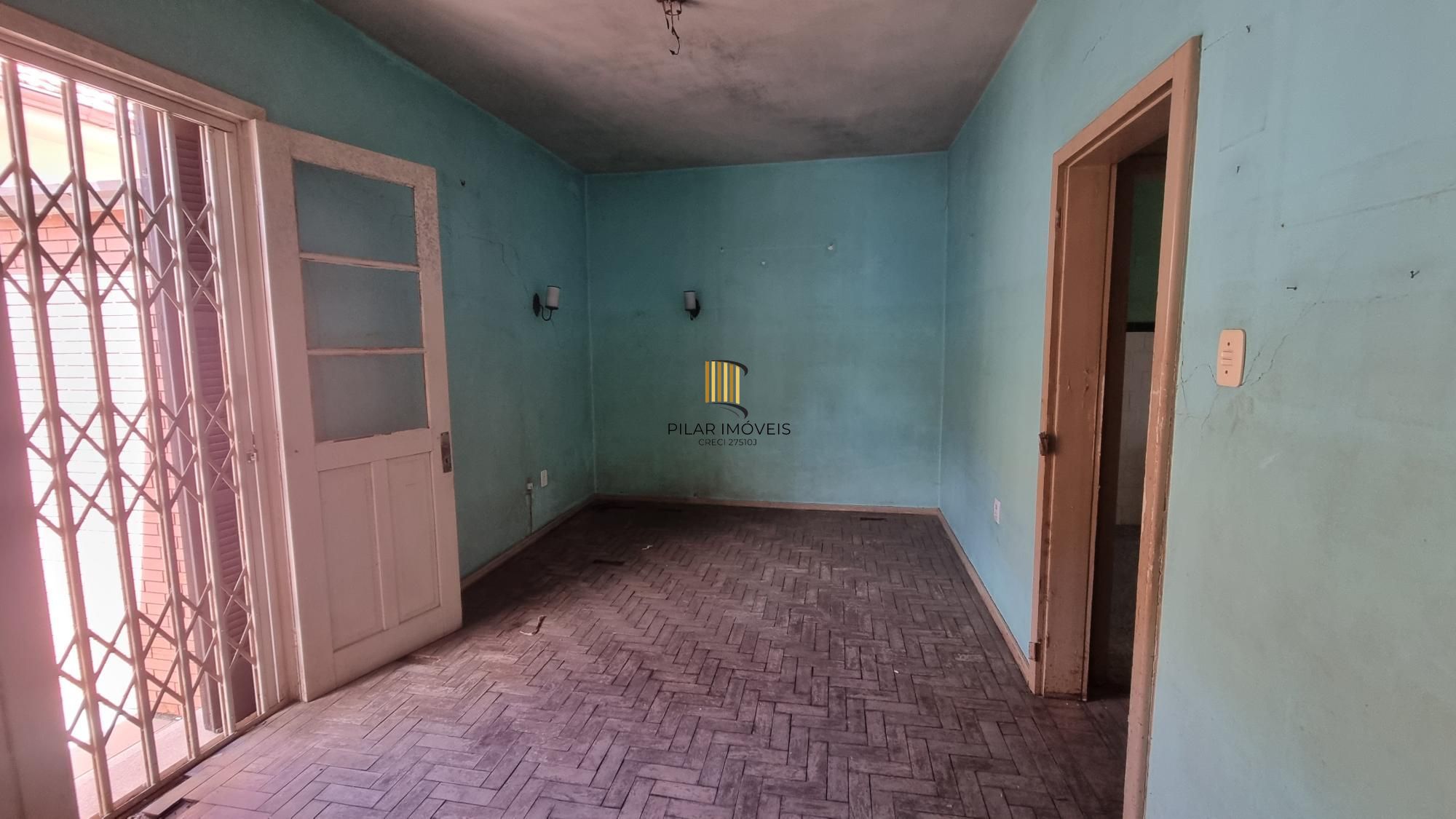 Casa com loja na frente a venda no Bairro Anchieta