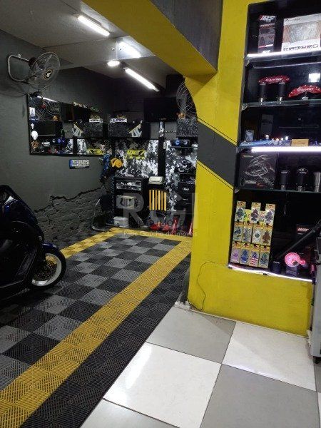 Casa para Venda - 200m², 2 dormitórios, 1 vaga - Moinhos de Vento