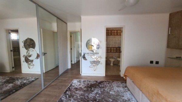 Casa para Venda - 352m², 5 dormitórios, sendo 1 suites, 4 vagas - Rubem Berta