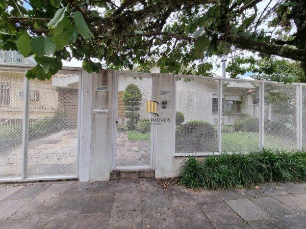 Casa a venda 03 dormitórios 280mq Jardim Lindóia
