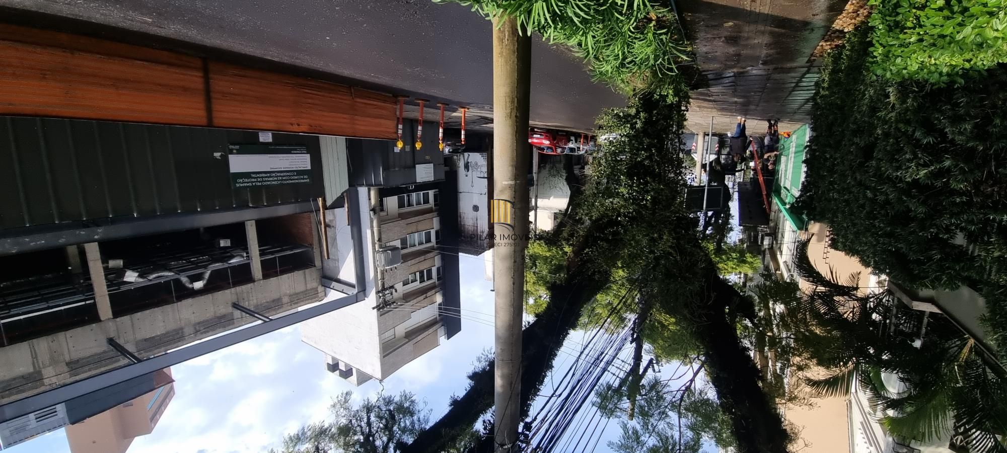 Apartamento tipo estúdio, mobiliado completo, no coração do Bairro Moinhos de Vento.