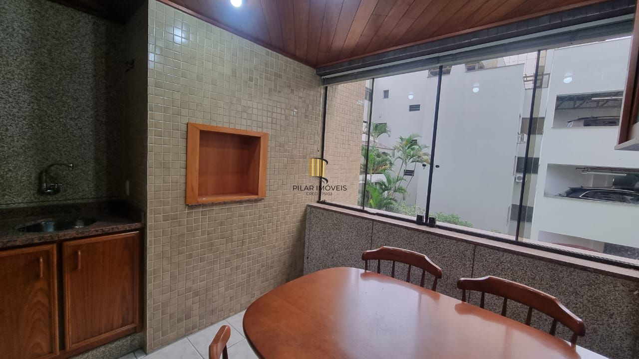 Apartamento dois dormitórios, suíte, box escriturado no Bairro Boa Vista