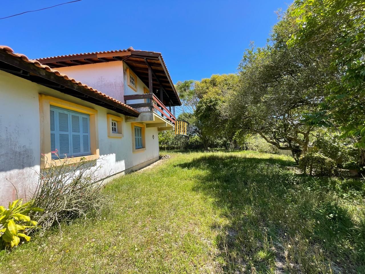 Casa 04 dormitórios, sobrado, a venda em Arroio do Sal, próximo a Torres. - Pilar Imóveis