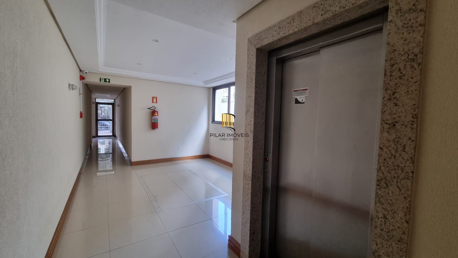 Apartamento dois dormitórios mobiliado, suíte, 86,41mq privativos, uma vaga escriturada, no bairro Higienópolis