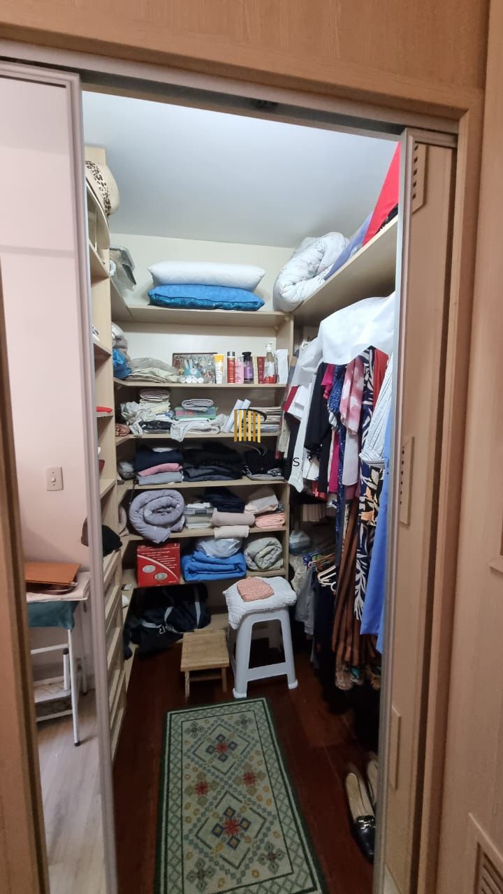 Apartamento 02 dormitórios a venda, térreo, com uma vaga de estacionamento no Bairro Auxiliadora