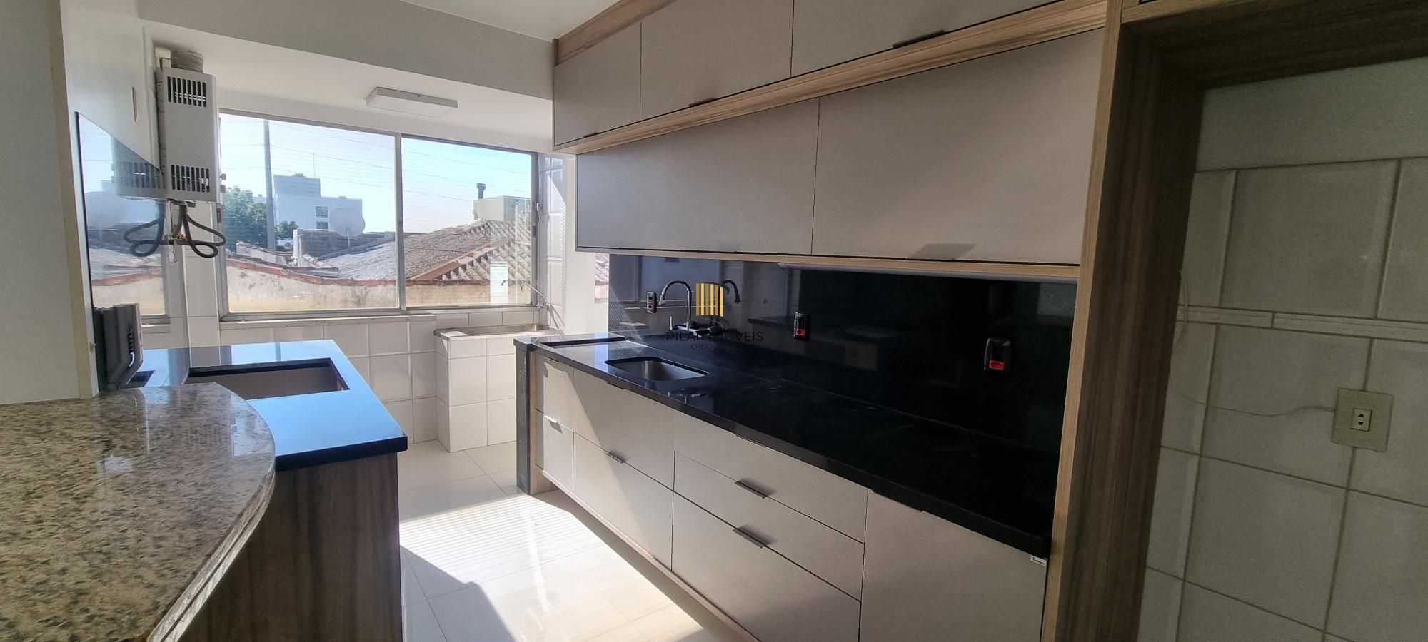 Apartamento 03 dormitórios, dependência e vaga de estacionamento no Bairro São João