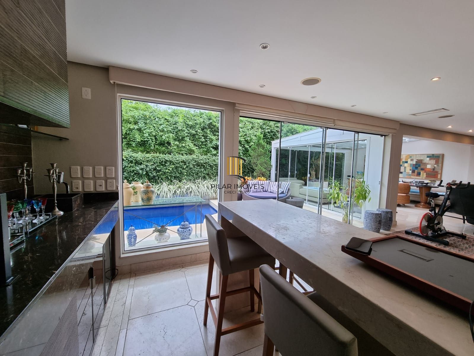 Casa em condomínio 515,73m2, 04 suítes no Bairro Boa Vista