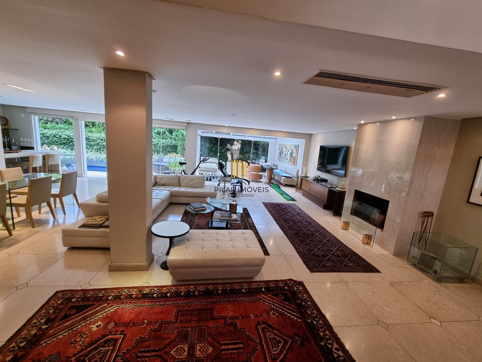 Casa em condomínio 515,73m2, 04 suítes no Bairro Boa Vista