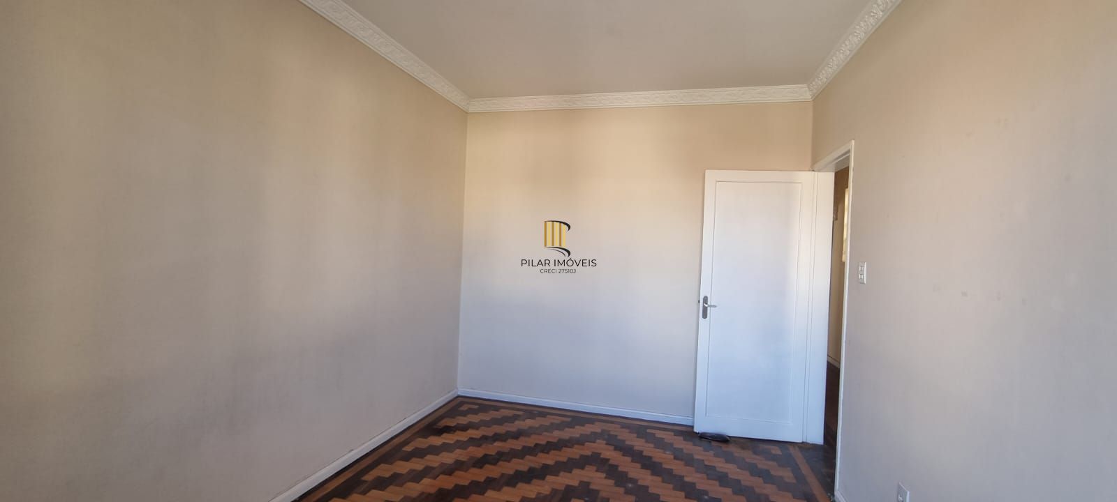 Apartamento 03 dormitórios com 01 vaga no bairro Praia de Belas