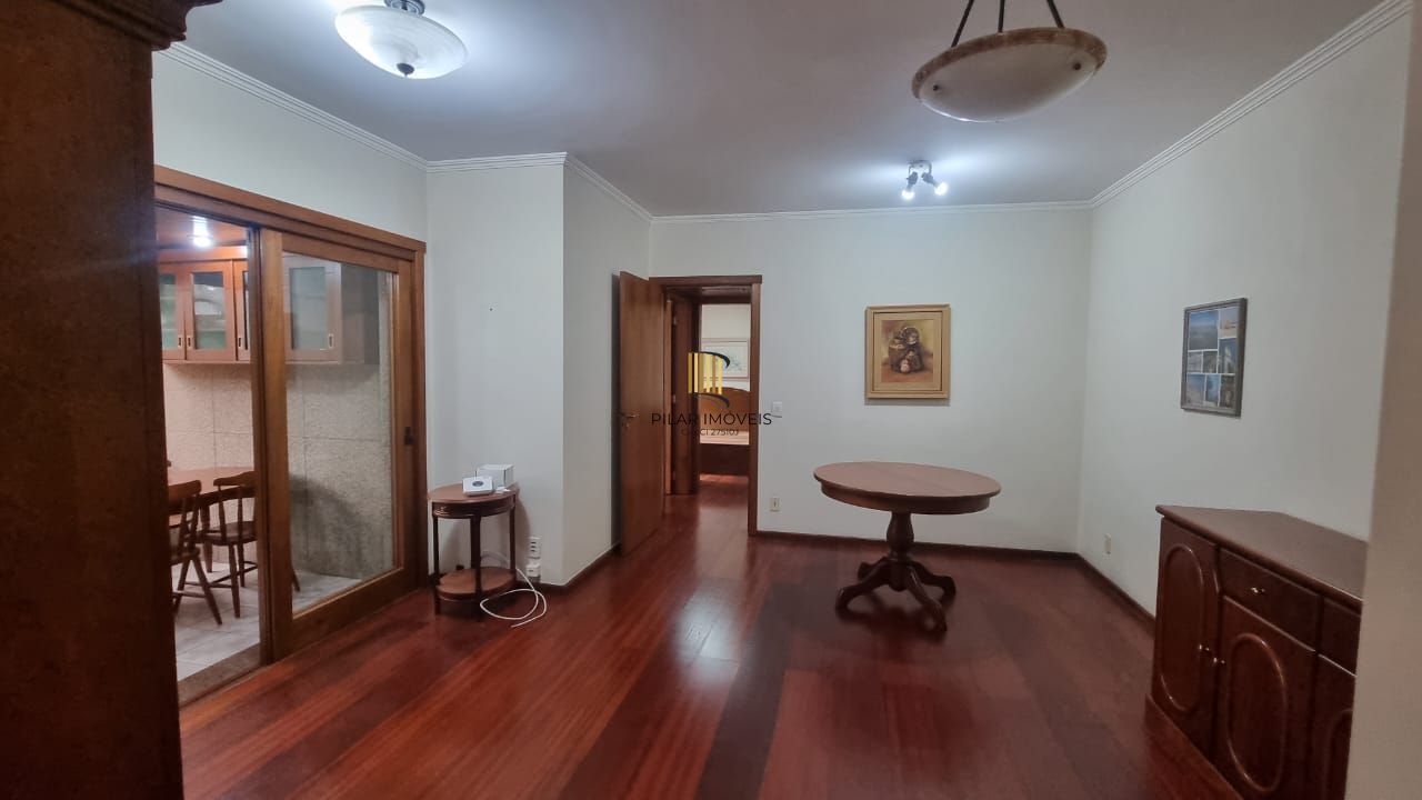 Apartamento dois dormitórios, suíte, box escriturado no Bairro Boa Vista