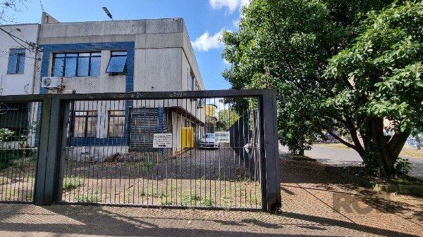 Prédio 430mq a venda no bairro Navegantes
