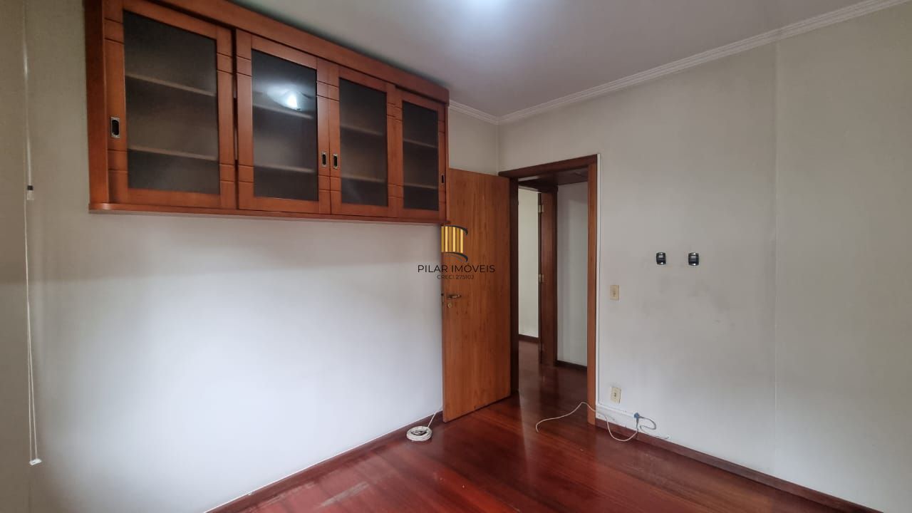 Apartamento dois dormitórios, suíte, box escriturado no Bairro Boa Vista