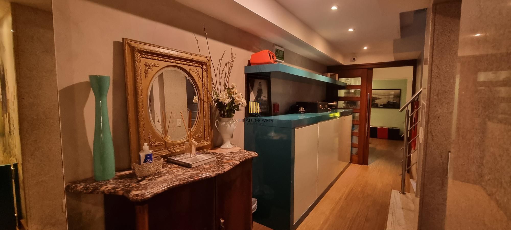 Apartamento tipo estúdio, mobiliado completo, no coração do Bairro Moinhos de Vento.