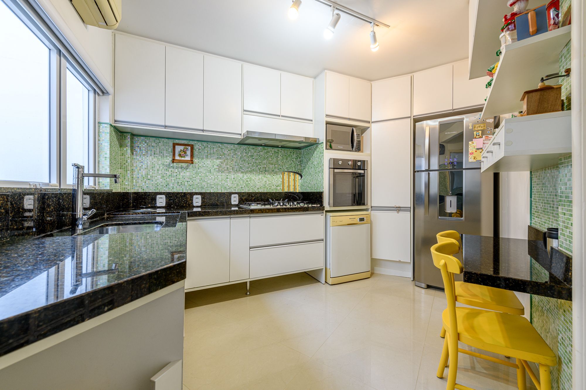 Apartamento com cobertura a venda no bairro Petrópolis