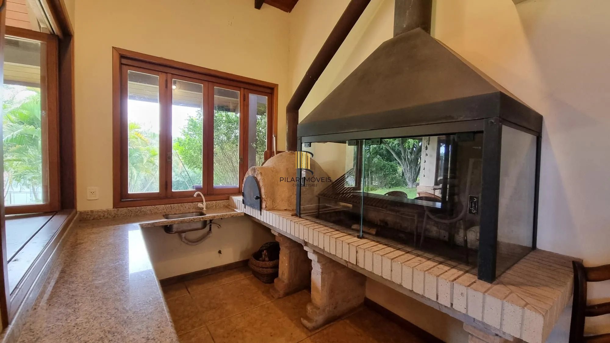 Casa para Venda - 600m², 4 dormitórios, sendo 4 suites, Vila Nova