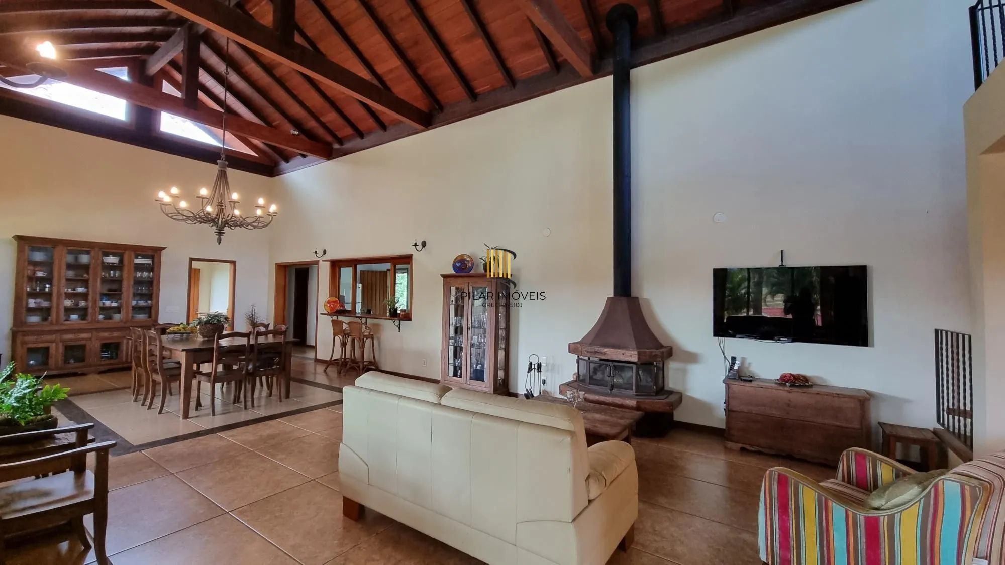 Casa para Venda - 600m², 4 dormitórios, sendo 4 suites, Vila Nova