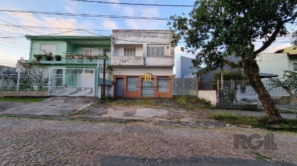 Casa/Sobrado  com apartamento e loja, estacionamento, a venda no Bairro Jardim Itu