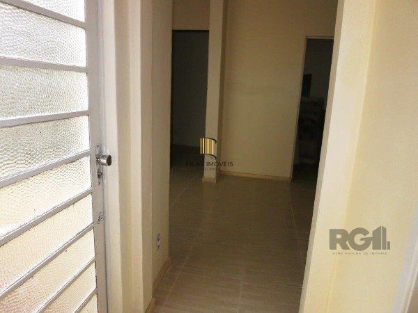 Edifício (prédio) com 03 apartamentos de 01 dormitório no Bairro Auxiliadora
