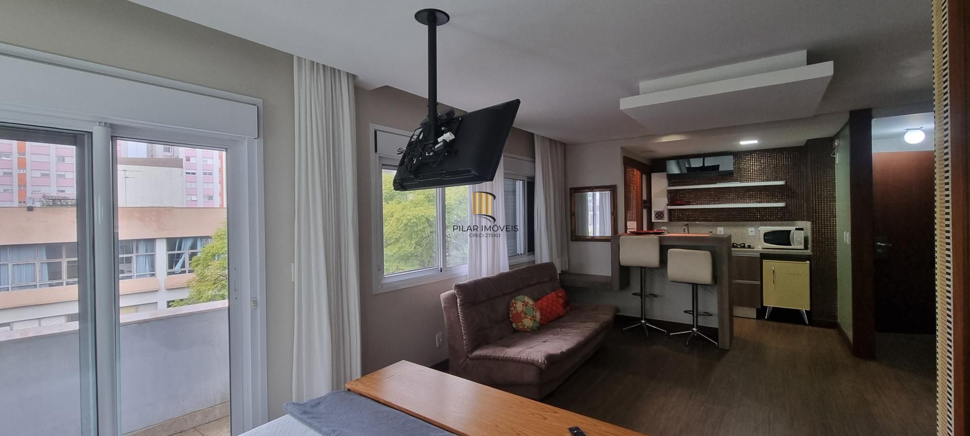 Apartamento tipo estúdio, mobiliado completo, no coração do Bairro Moinhos de Vento.