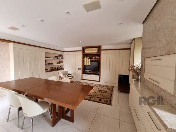Casa a venda 03 dormitórios 280mq Jardim Lindóia