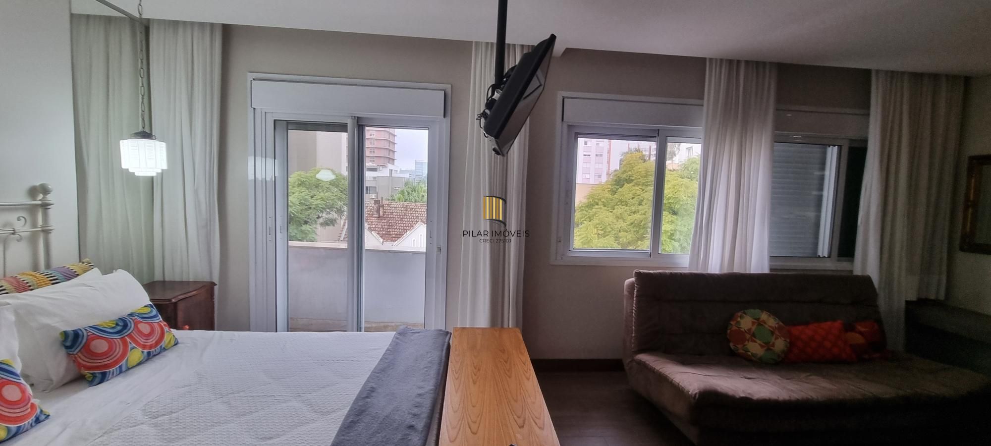 Apartamento tipo estúdio, mobiliado completo, no coração do Bairro Moinhos de Vento.