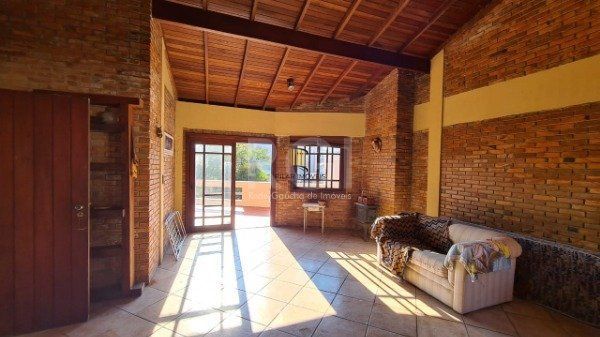 Outros para Venda - 664.91m², 9 dormitórios, sendo 3 suites, 6 vagas - São João