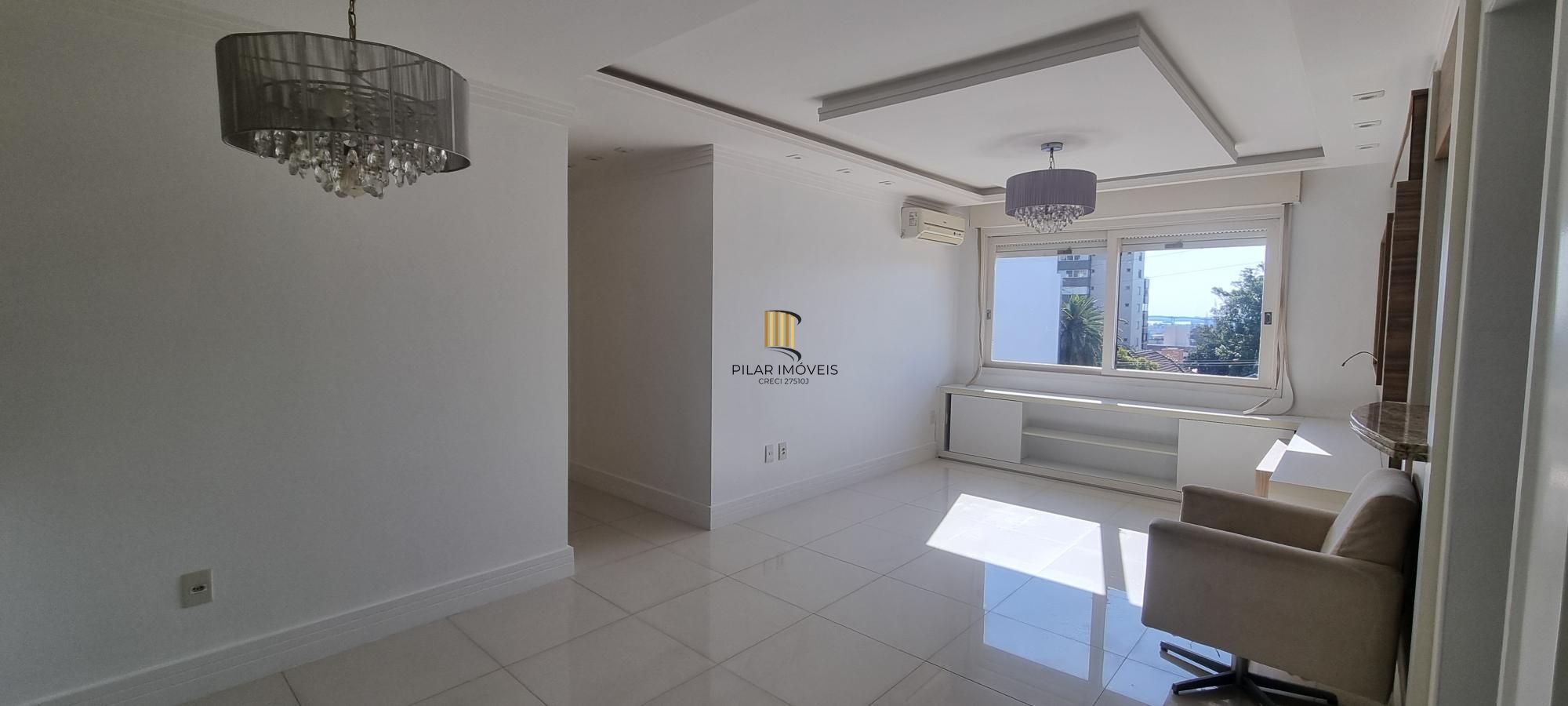 Apartamento 03 dormitórios, dependência e vaga de estacionamento no Bairro São João