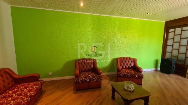 Casa para Venda - 352m², 5 dormitórios, sendo 1 suites, 4 vagas - Rubem Berta